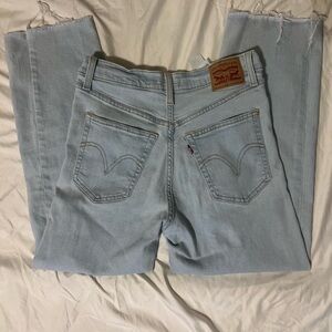 Levi's Women's Straight Leg Jeans in Light Blue